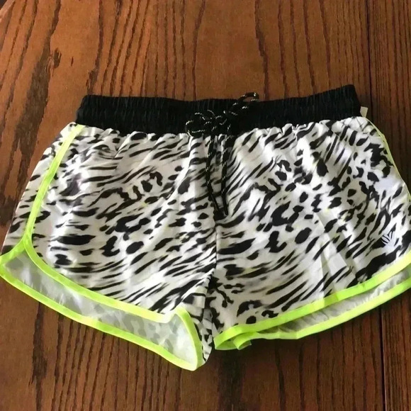 ZEBRA PRINT SHORTS - Picture 5 of 5